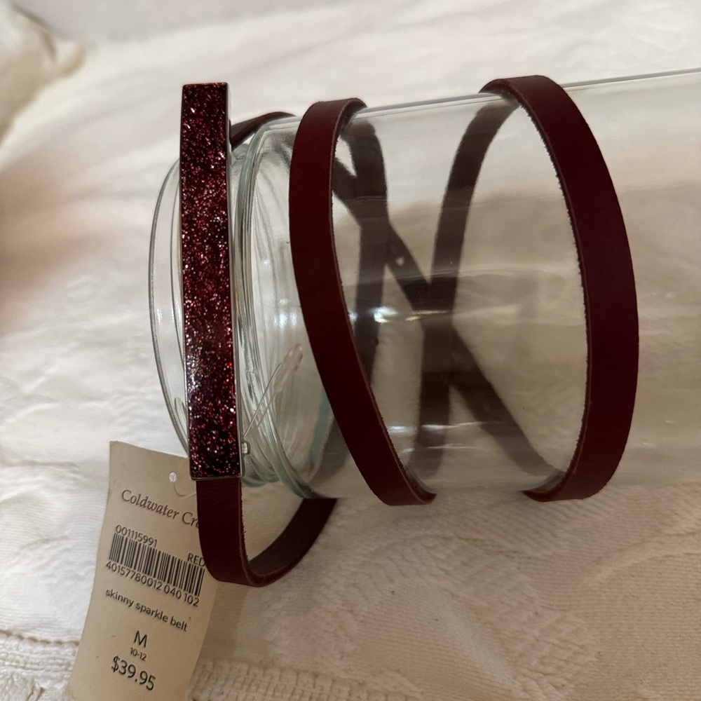 Coldwater Creek Red Skinny Sparkle Belt 46.5” ‎ 1cm